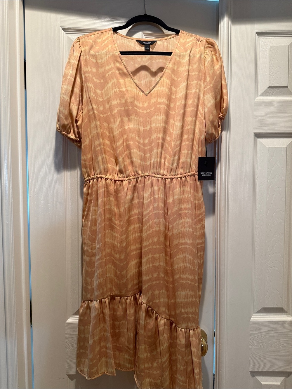 Vera Wang Peach Patterned Midi Dress with V-Neck